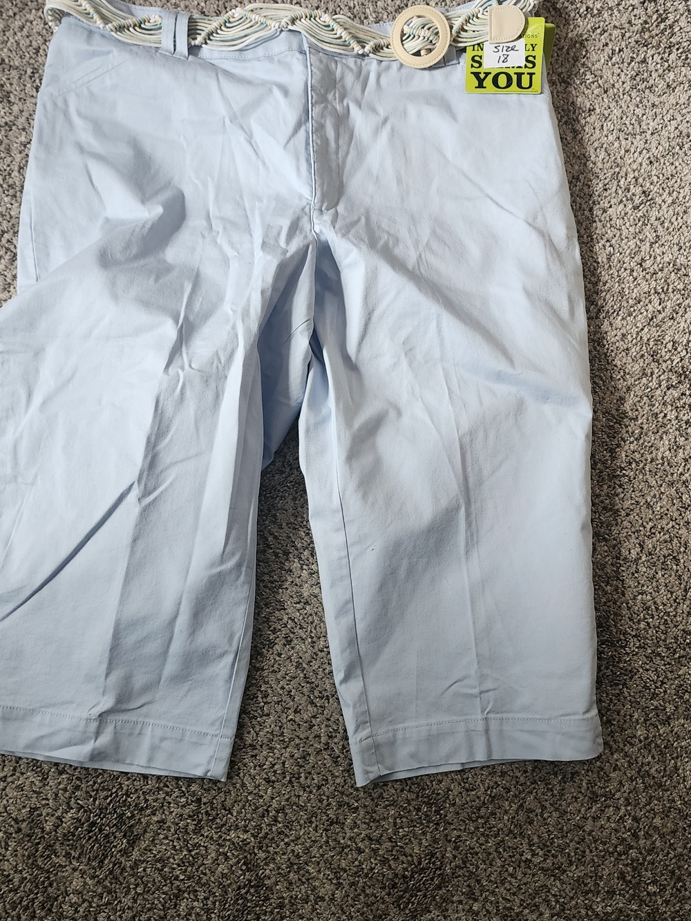 Lee Light Blue Flat-Front Casual Capris